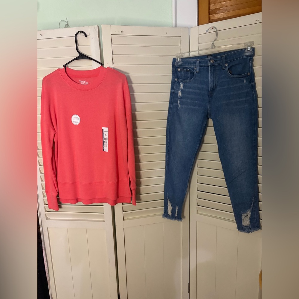 Two piece outfit including Gap ankle jeans and a NWT Time and Tru Sweatshirt